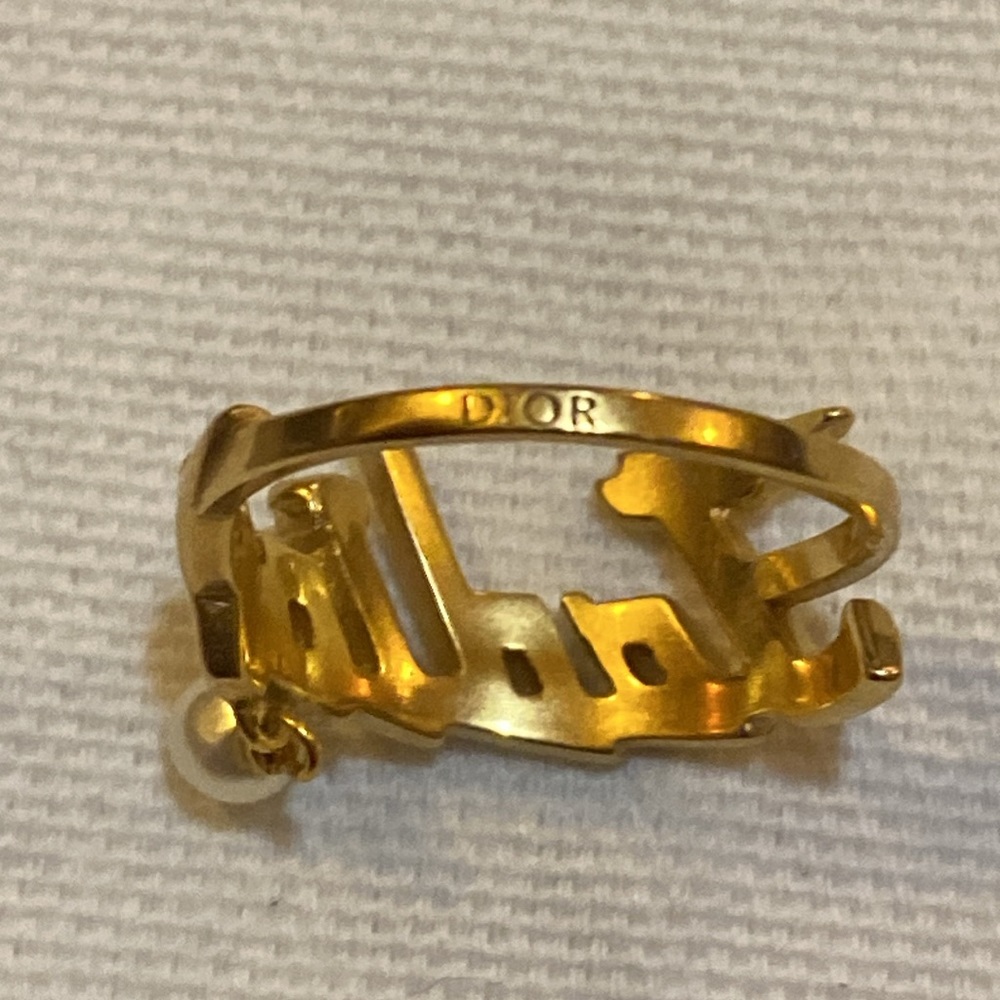 Dior J'ADIOR RING Gold-Finish Metal with a White Resin Pearl and a White Crystal - Picture 11 of 13